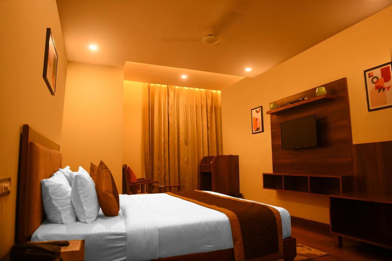 The Abhyudyam Ganga Hotel Haridwār Exterior foto