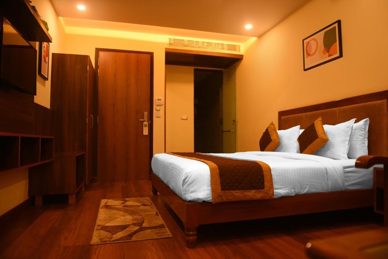 The Abhyudyam Ganga Hotel Haridwār Exterior foto